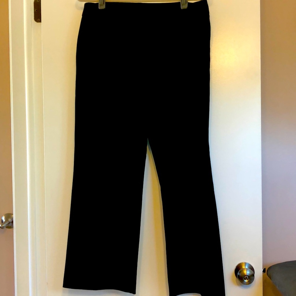 Van Heusen size 8 short women’s black trouser pants